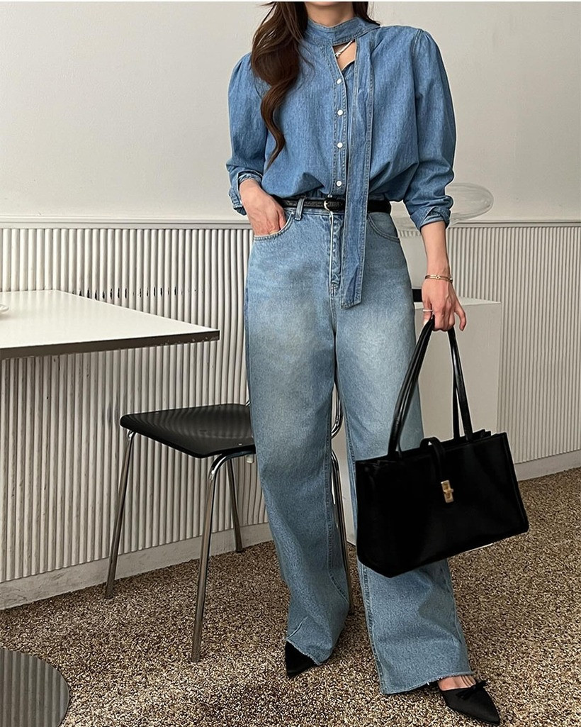 Quần jeans ống suông đang là item được các quý cô sành điệu ưa chuộng, đặc biệt là trong mùa hè nhờ sự thoải mái và thoáng mát mà nó mang lại. Không hề kén dáng, quần jeans ống suông là
