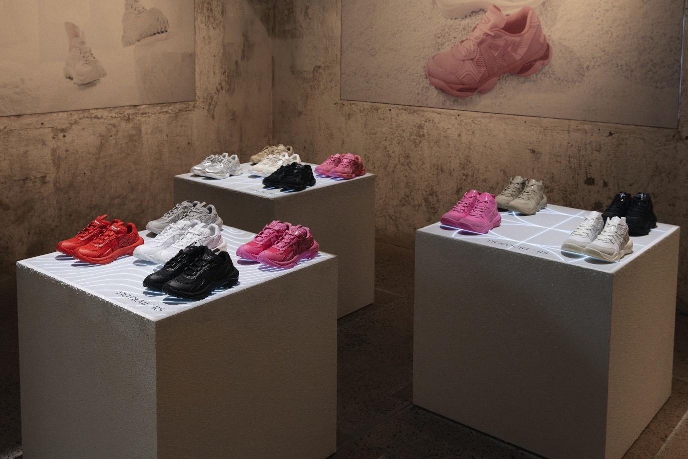 Onitsuka Tiger 2.jpg