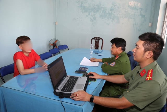 Vừa từ khu 'Tam Thái Tử' về Việt Nam, thanh niên sinh năm 1997 lừa đảo 131 tỷ đồng lập tức bị bắt- Ảnh 1.