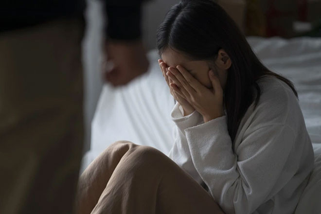 Bạn trai doanh nhân hơn 15 tuổi yêu nồng nhiệt nhưng nhất định không chịu cưới với lý do lãng xẹt