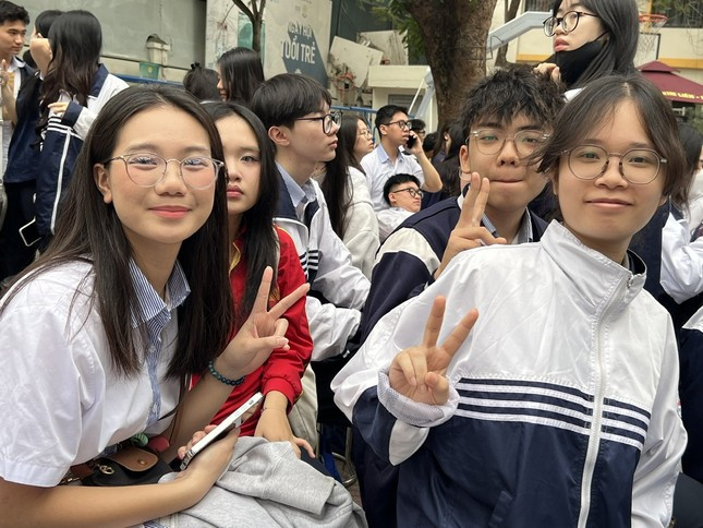 Khảo sát trước kỳ thi tốt nghiệp: Hé lộ Top 20 trường có điểm cao nhất ở Hà Nội ảnh 4