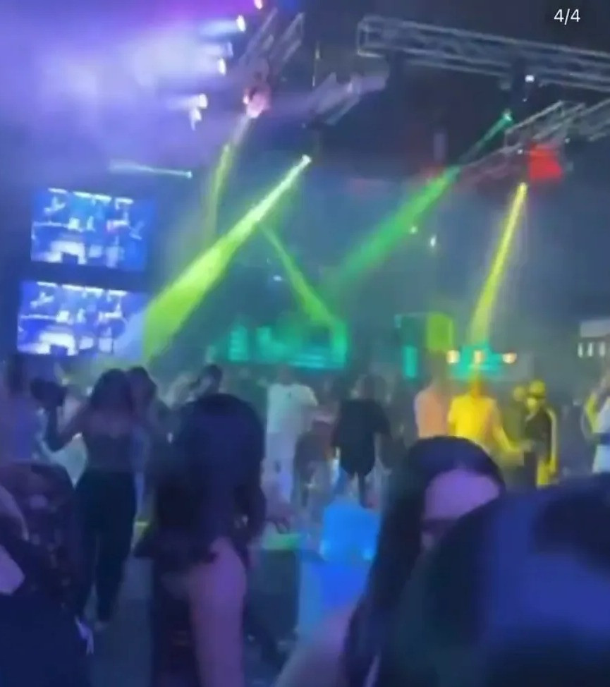 Tai nạn thảm khốc ở Dominica: Trần nhà sụp đổ tại hộp đêm trong buổi hòa nhạc, nhiều người bị vùi lấp trong đống đổ nát- Ảnh 3.