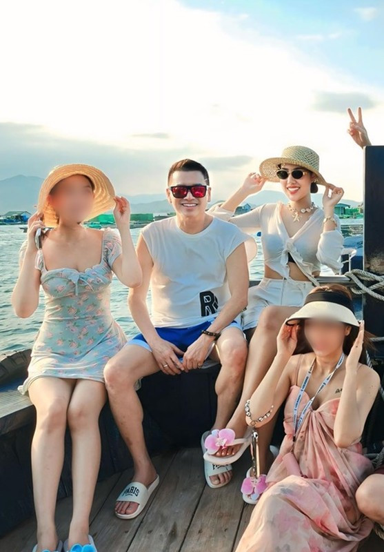 Bạn gái kém 37 tuổi của diễn viên Quang Minh tự tin đi biển gợi cảm sau 6 tháng sinh nở- Ảnh 2.