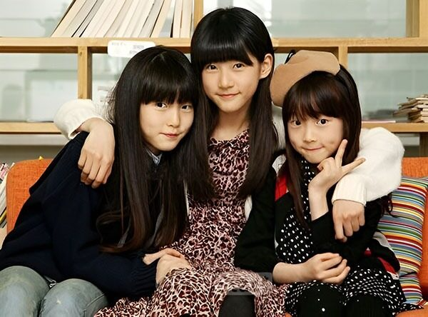 Sau cái chết của Kim Sae Ron, 2 cô em gái diễn viên đang ở đâu?- Ảnh 7.