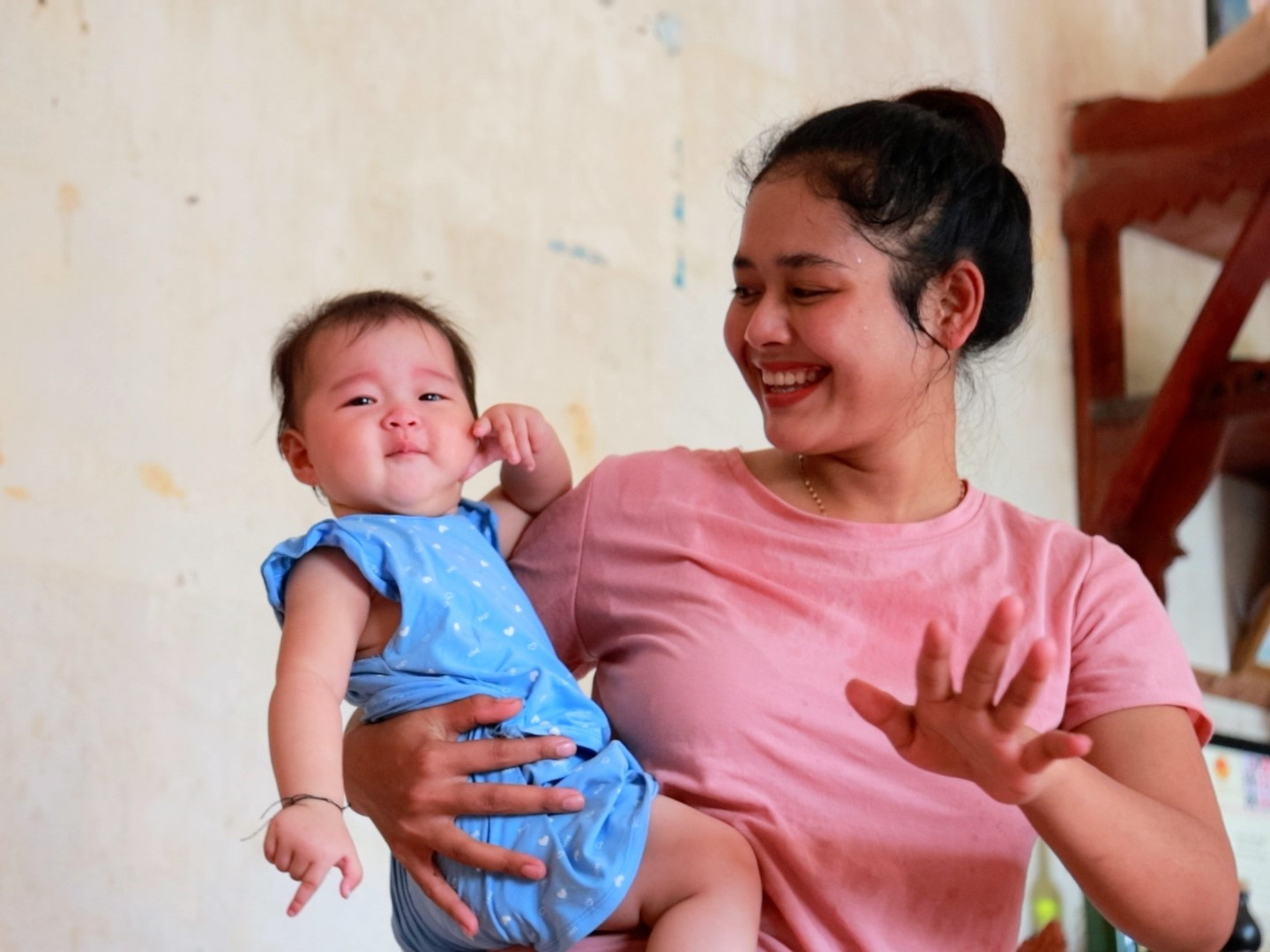 chi ya hanh phuc ben con yeu