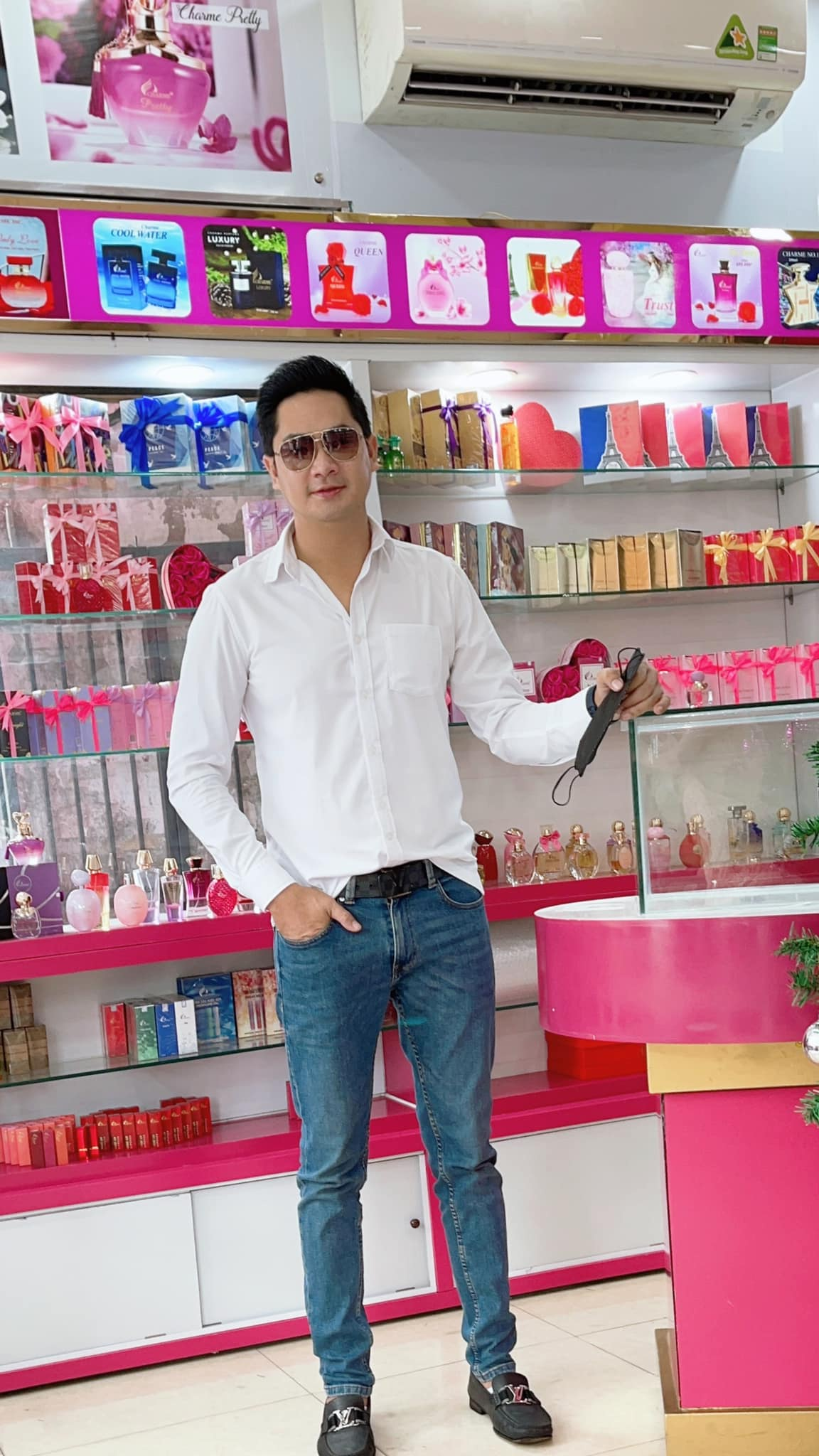 Nam diễn viên có nhà vườn 3000m² ở Đồng Tháp, 2 căn hộ - 8 cửa hàng khắp Sài Gòn, bị đồn nghỉ đóng phim vì quá giàu- Ảnh 4.