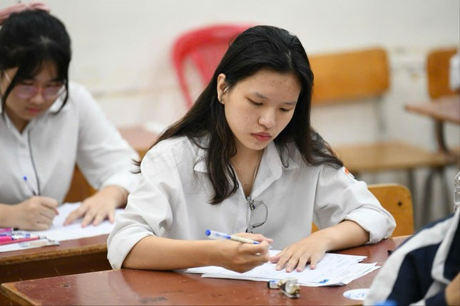 Ôn thi tốt nghiệp THPT: Học sinh được hỗ trợ tối đa ảnh 1