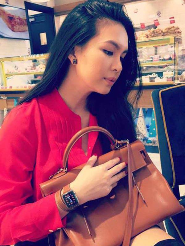 thua huong nhan sac cua me, con gai diem my dep long lay noi xu nguoi - 10