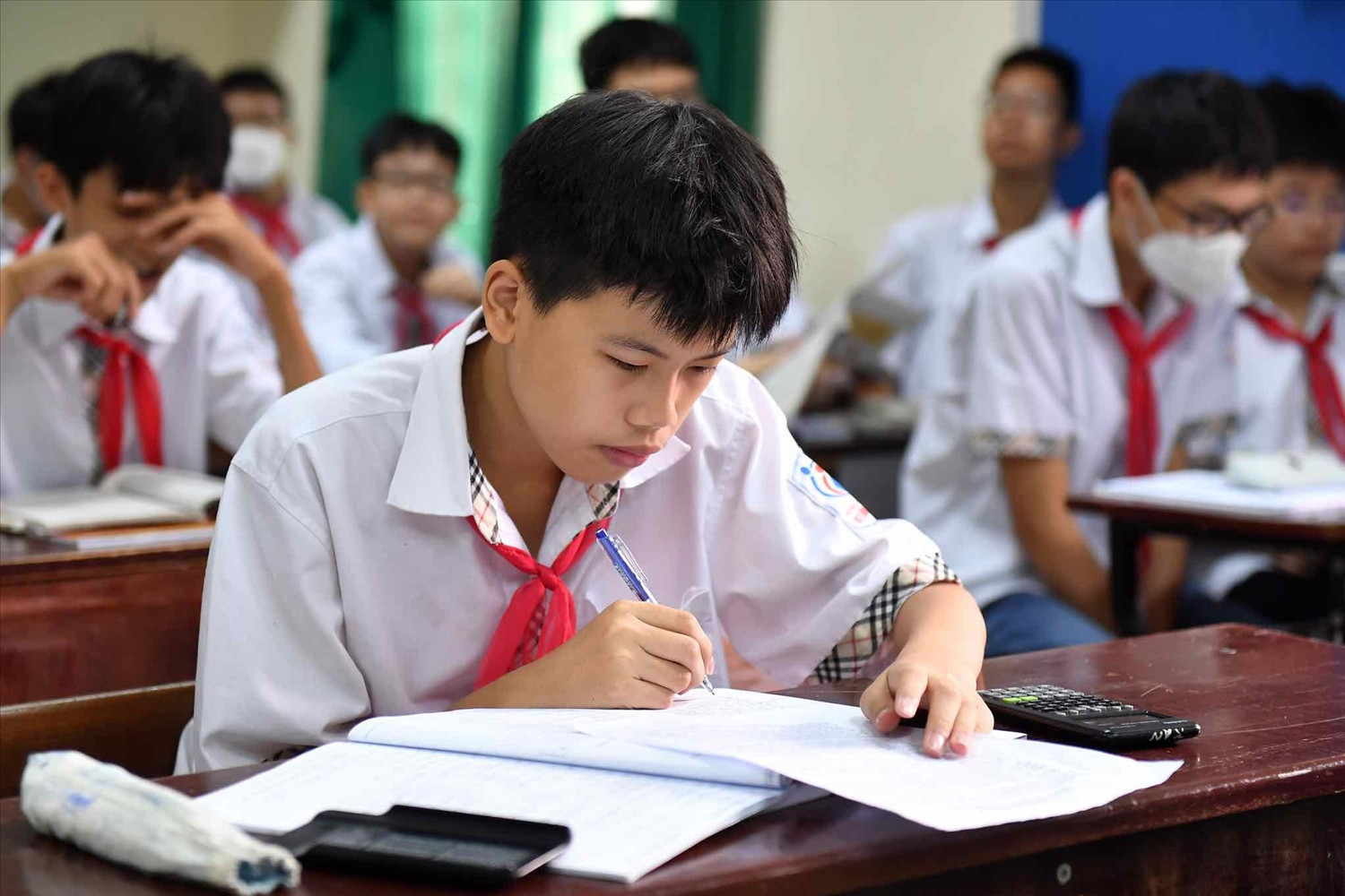 Tỷ lệ chọi thi vào lớp 10 Hà Nội năm nay có gì biến động? - Ảnh 1.