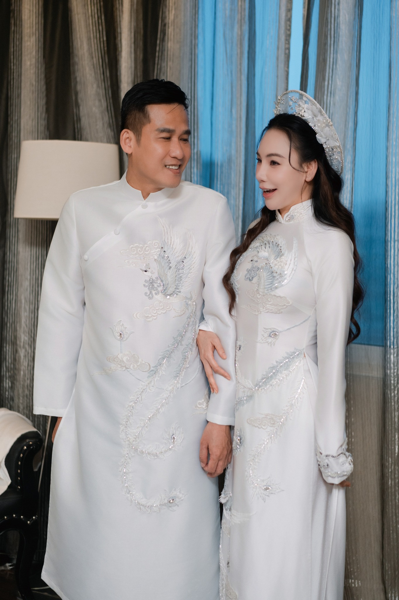 Trực tiếp đám cưới Hồ Quỳnh Hương: Cô dâu lộ diện xinh xắn, Thiều Bảo Trâm làm phù dâu, lễ đường có 1 chi tiết đặc biệt- Ảnh 16.