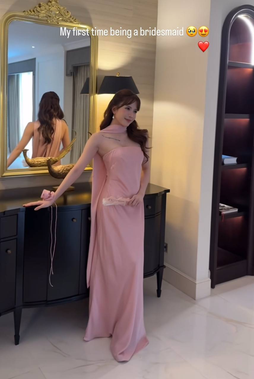 Trực tiếp đám cưới Hồ Quỳnh Hương: Cô dâu lộ diện xinh xắn, Thiều Bảo Trâm làm phù dâu, lễ đường có 1 chi tiết đặc biệt- Ảnh 6.