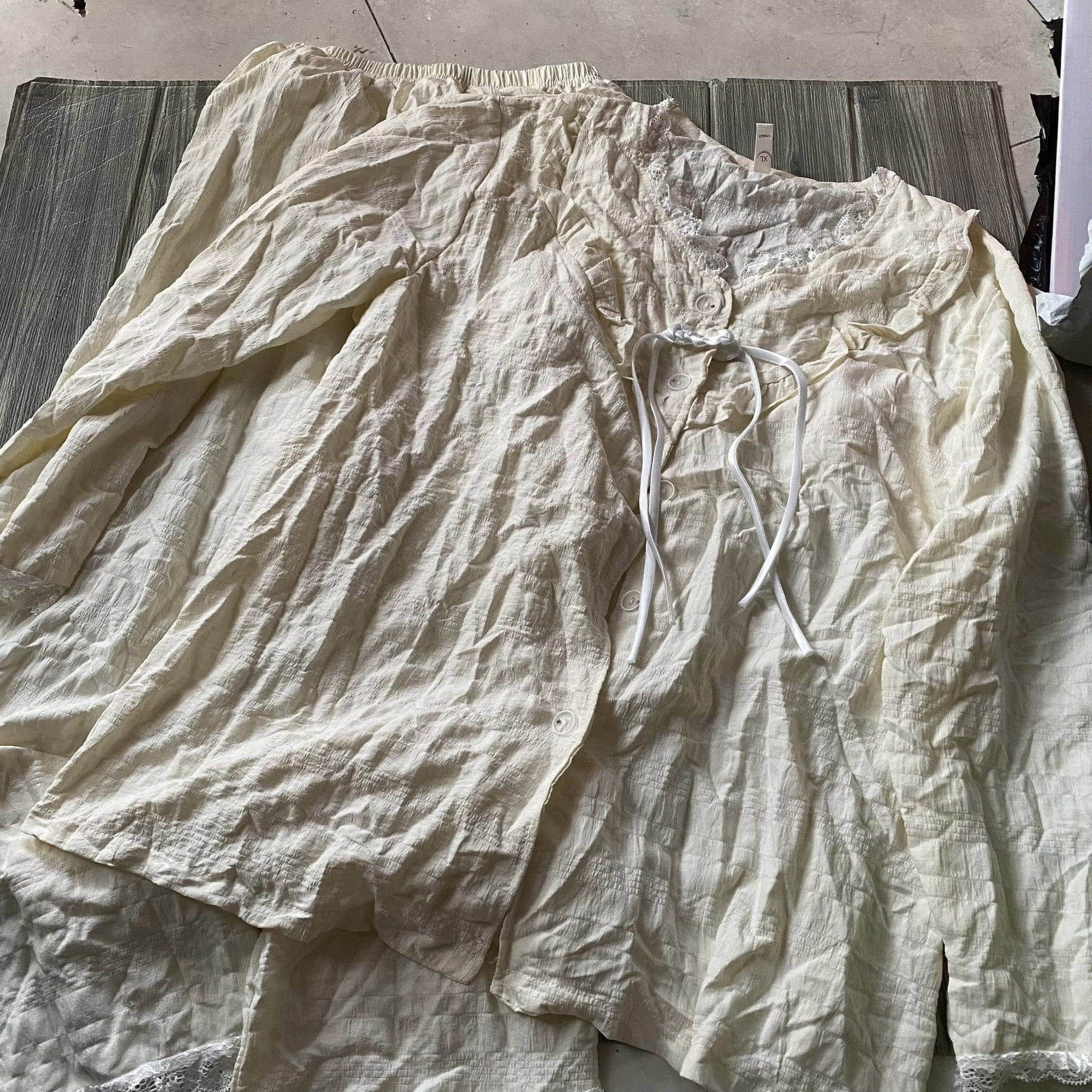 5 món đồ nhìn tưởng đẹp nhưng dễ bị chê khi diện tới công sở- Ảnh 2.