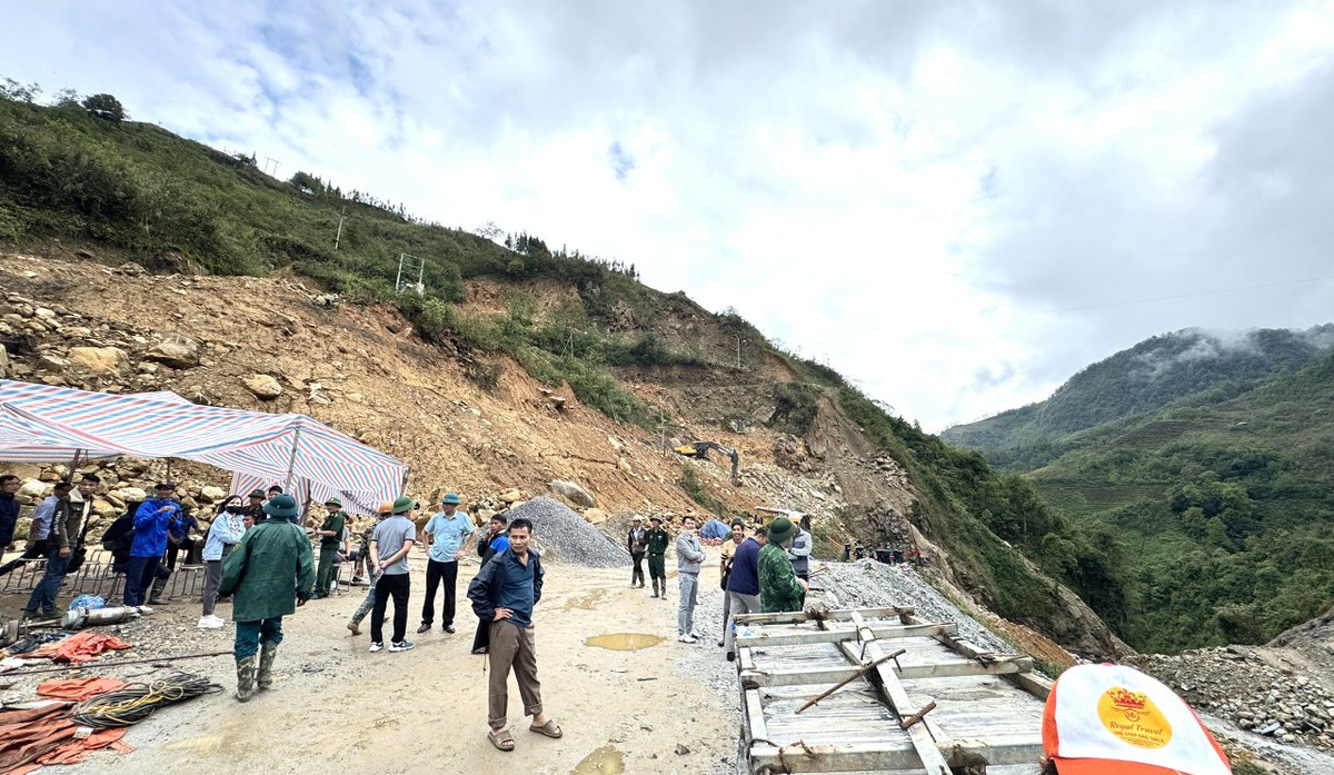 Hiện trường vụ sạt lở ở Lai Châu khiến 5 người chết và danh tính các nạn nhân ảnh 2