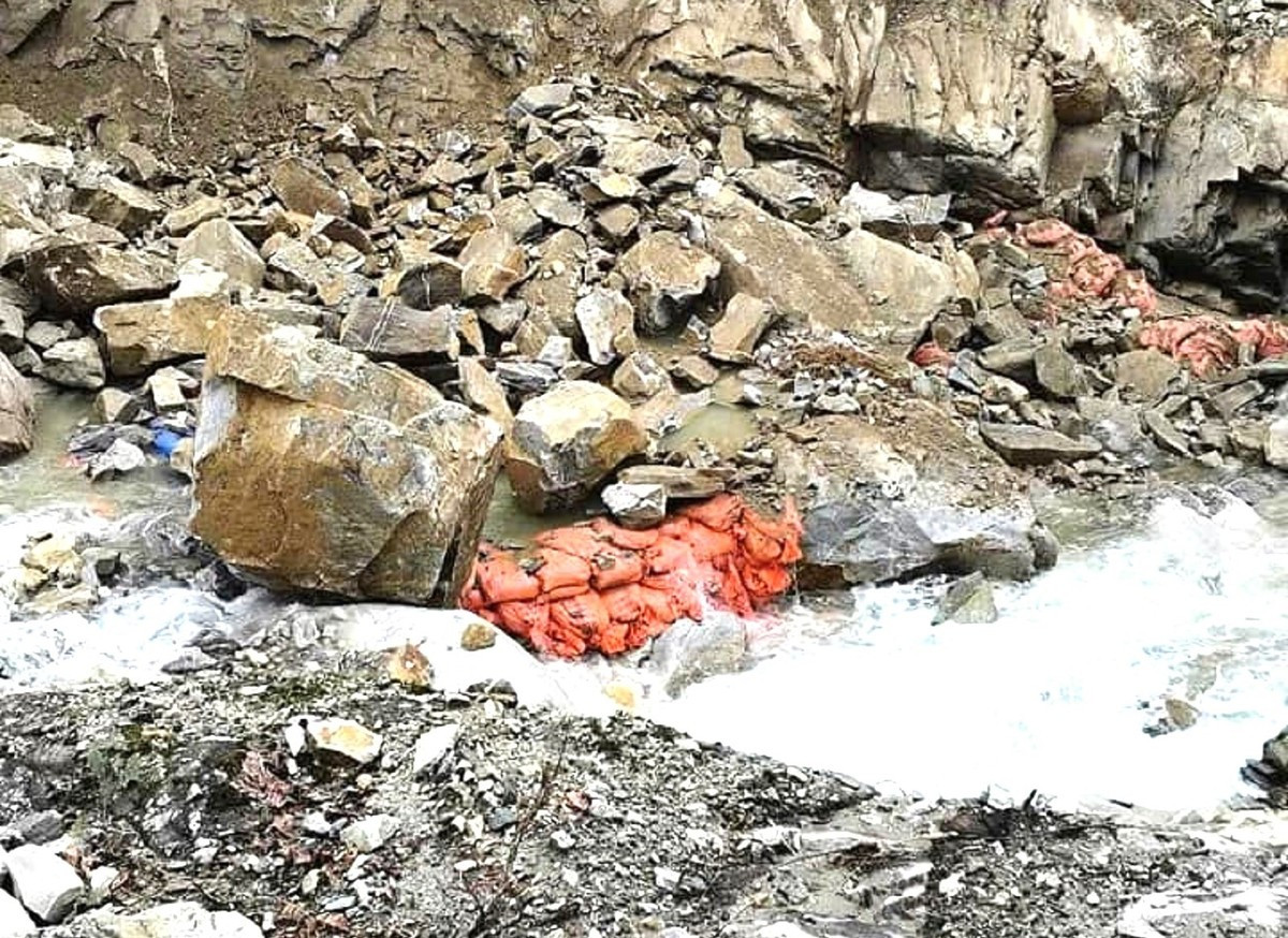 Hiện trường vụ sạt lở ở Lai Châu khiến 5 người chết và danh tính các nạn nhân ảnh 8