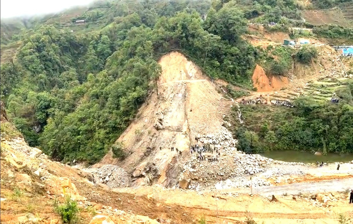 Hiện trường vụ sạt lở ở Lai Châu khiến 5 người chết và danh tính các nạn nhân ảnh 3