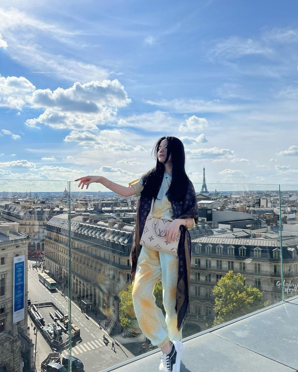 Quang Hải đẳng cấp đại gia tặng vợ xế hộp cả chục tỷ lộ hợp đồng hôn nhân