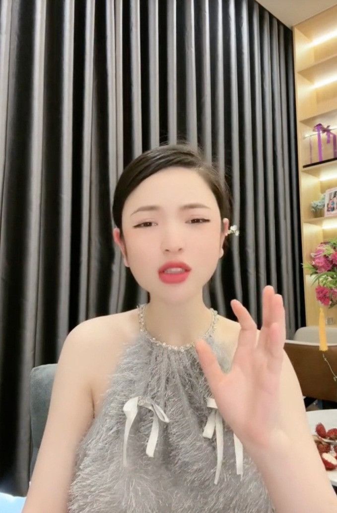Quang Hải đẳng cấp đại gia tặng vợ xế hộp cả chục tỷ lộ hợp đồng hôn nhân