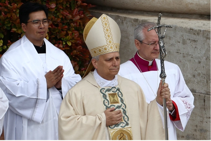Giáo hoàng Leo XIV trong lễ phục nhậm chức. (Ảnh: Reuters)