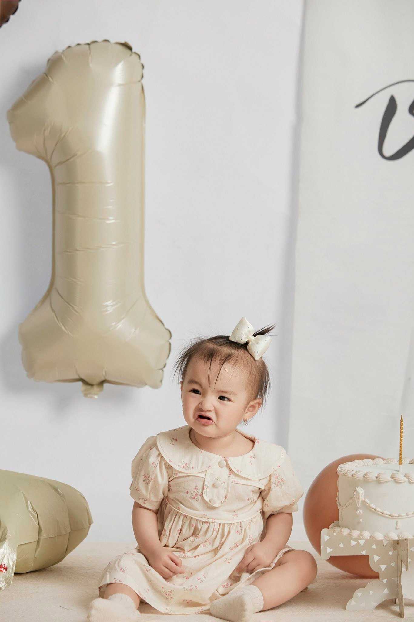 Biểu cảm hài hước của bé Thị Tằm nhà Thu Quỳnh khi chính thức 'có tuổi'- Ảnh 3.