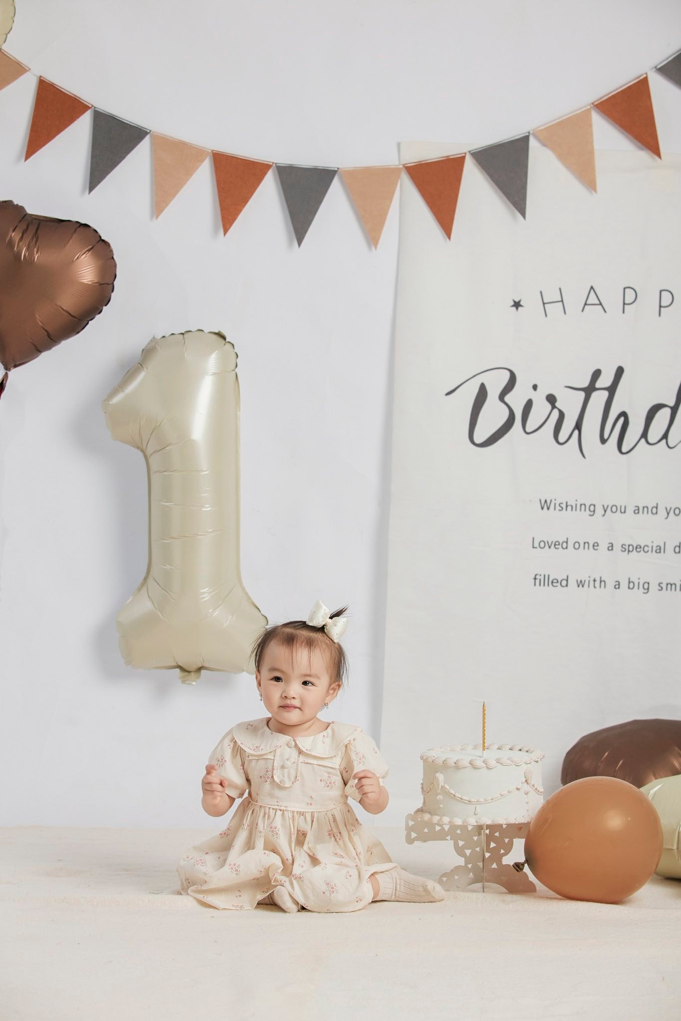 Biểu cảm hài hước của bé Thị Tằm nhà Thu Quỳnh khi chính thức 'có tuổi'- Ảnh 4.