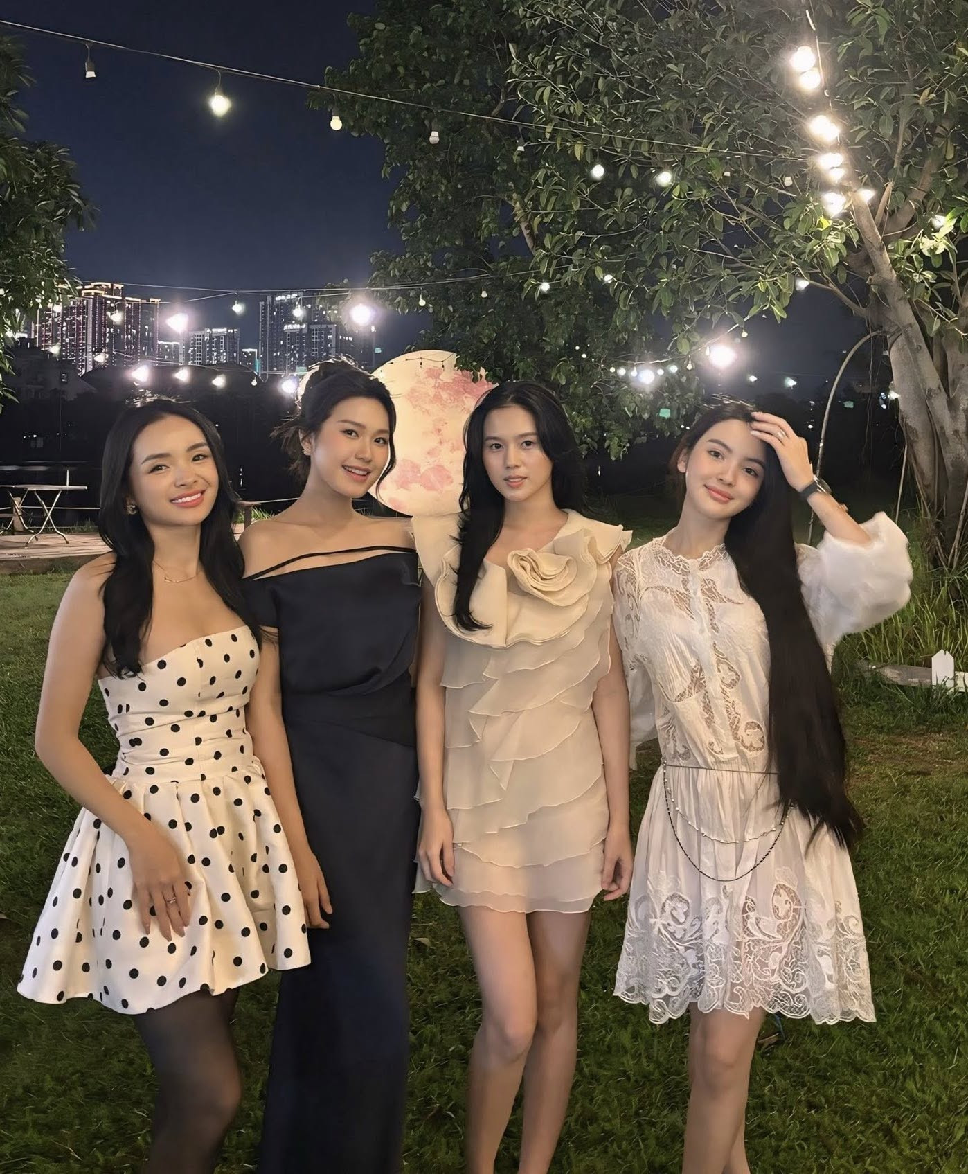 Mới chớm hè, bà xã Quang Hải đã lăng xê kiểu váy 2 dây - Ảnh 4.