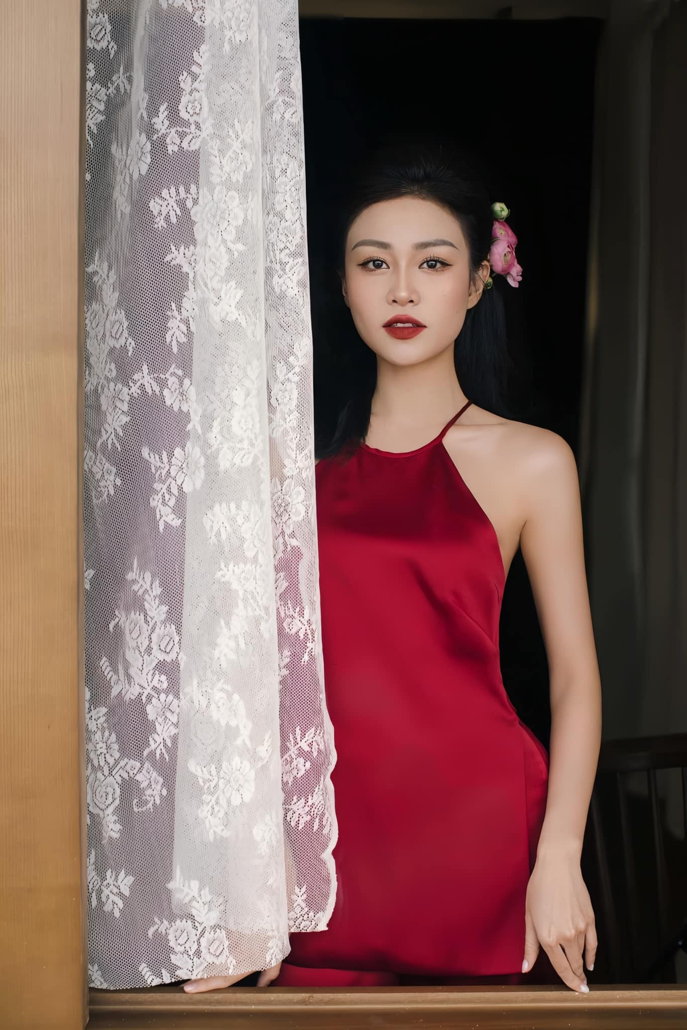 Sắc vóc đời thực như hoa hậu của nữ diễn viên 'Những chặng đường bụi bặm'- Ảnh 5.