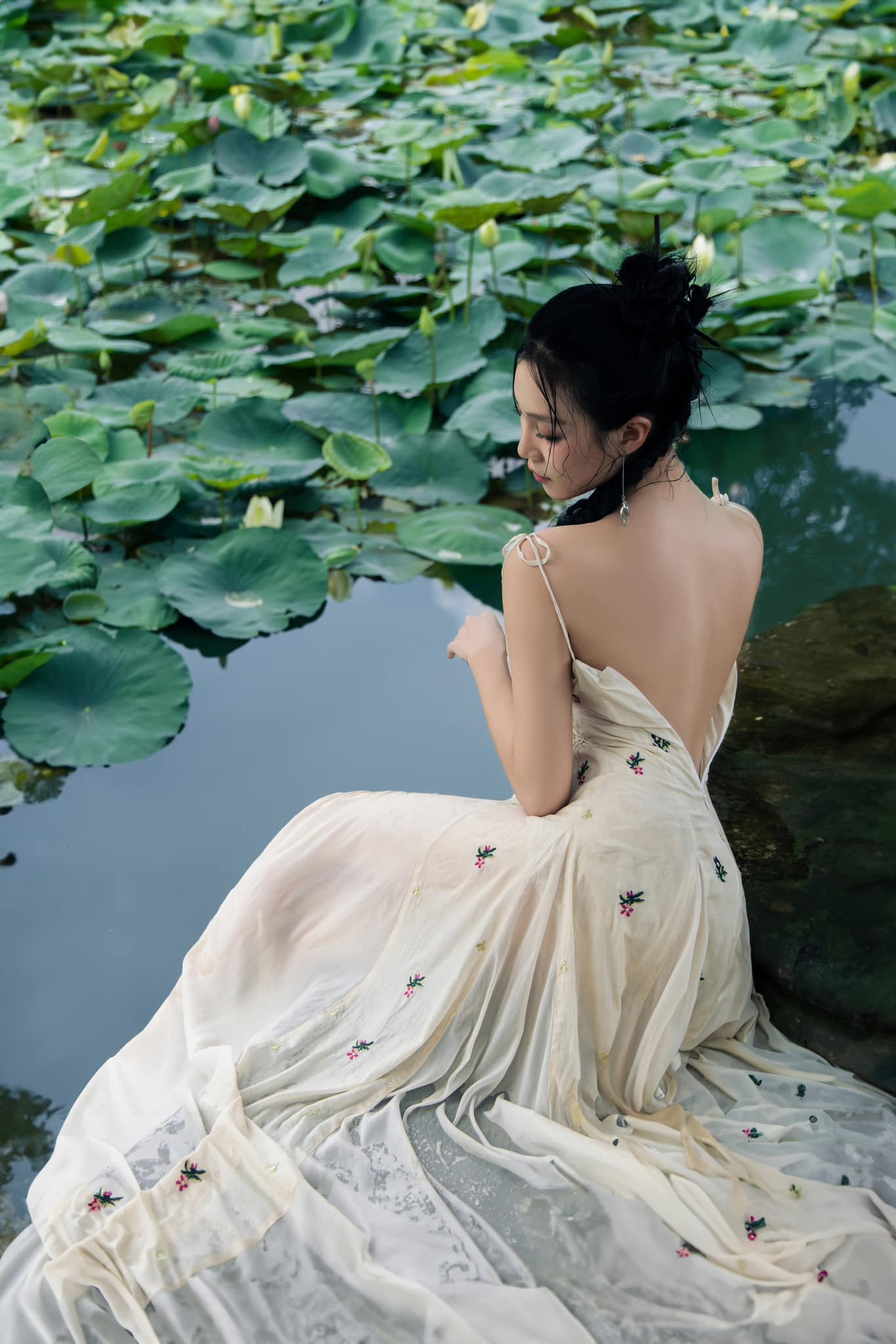 Sắc vóc đời thực như hoa hậu của nữ diễn viên 'Những chặng đường bụi bặm'- Ảnh 9.