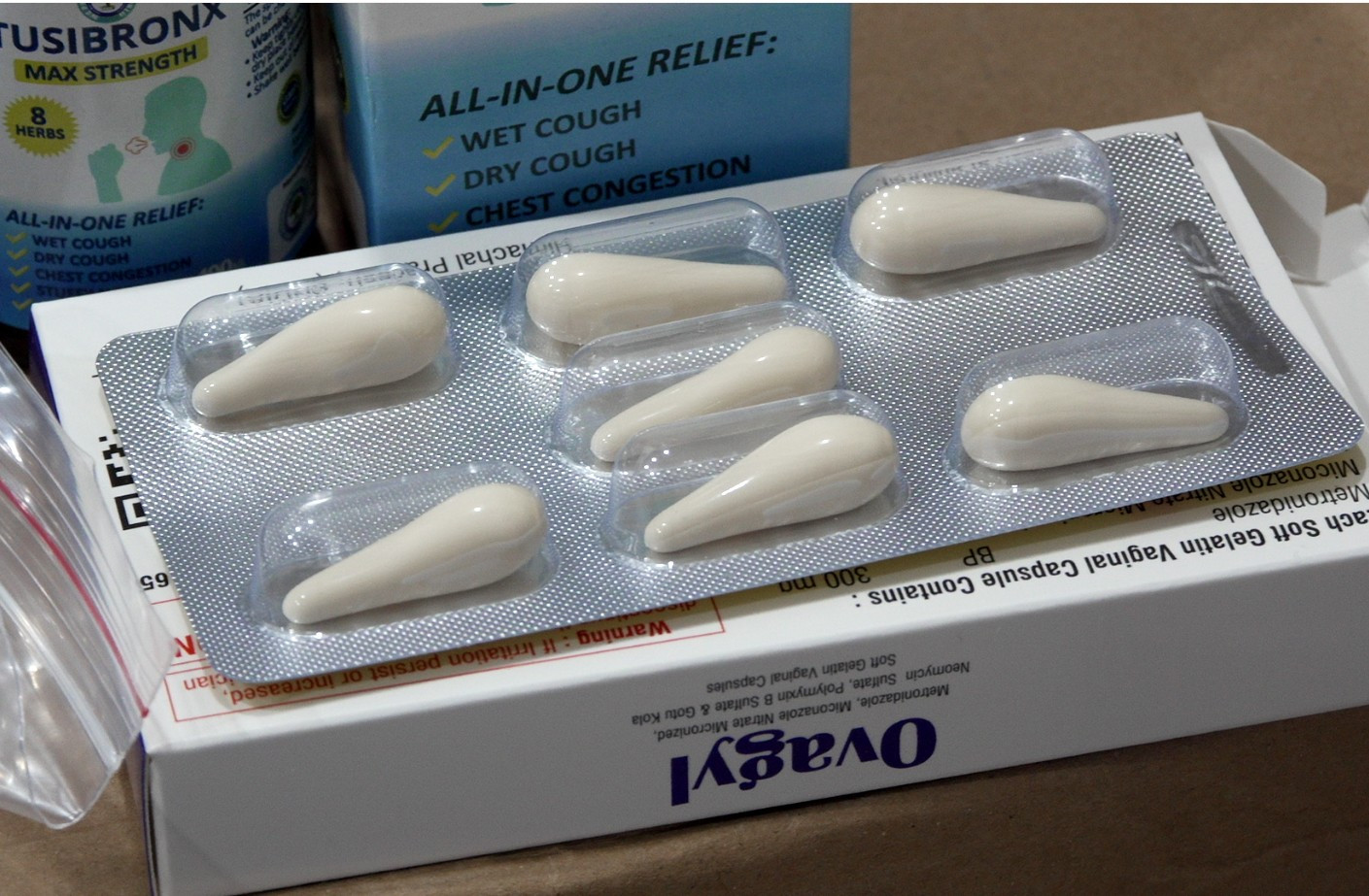 Vụ thu giữ hơn 100 tấn thực phẩm chức năng, thiết bị y tế giả: Điểm tên những mặt hàng đã bán ra thị trường ảnh 9