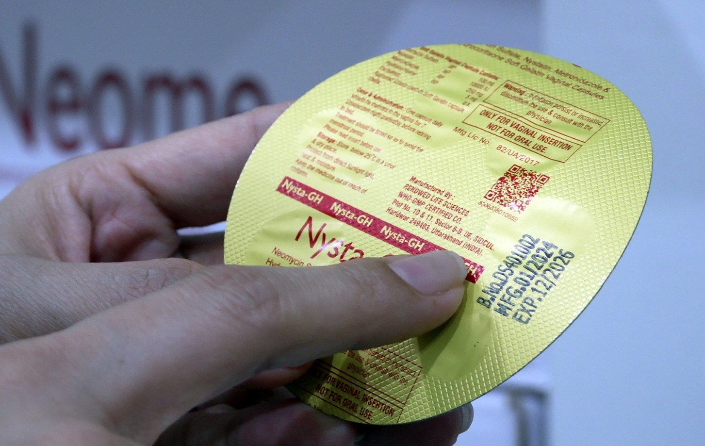 Vụ thu giữ hơn 100 tấn thực phẩm chức năng, thiết bị y tế giả: Điểm tên những mặt hàng đã bán ra thị trường ảnh 13