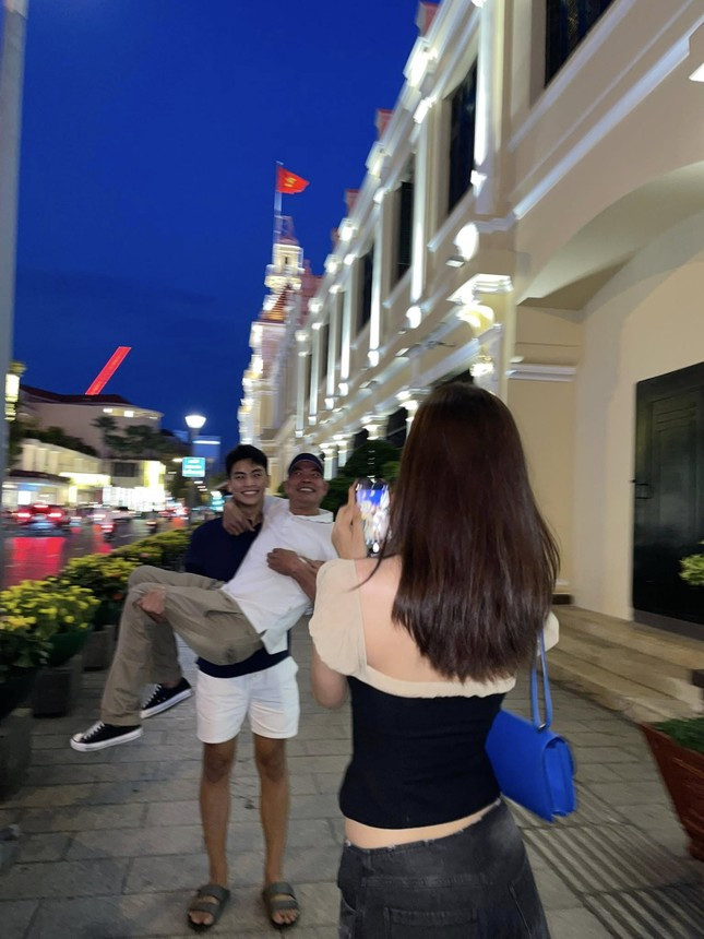 Em trai cao hơn 1,8 m của Hoa hậu Tiểu Vy ảnh 2