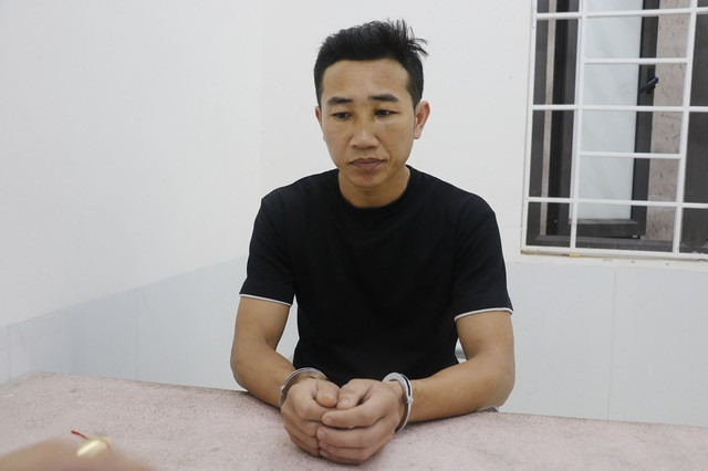 Lời khai của Hà Văn Thúy, nam phụ huynh xông vào trường đánh cô giáo, bắt đứng dưới mưa- Ảnh 2.