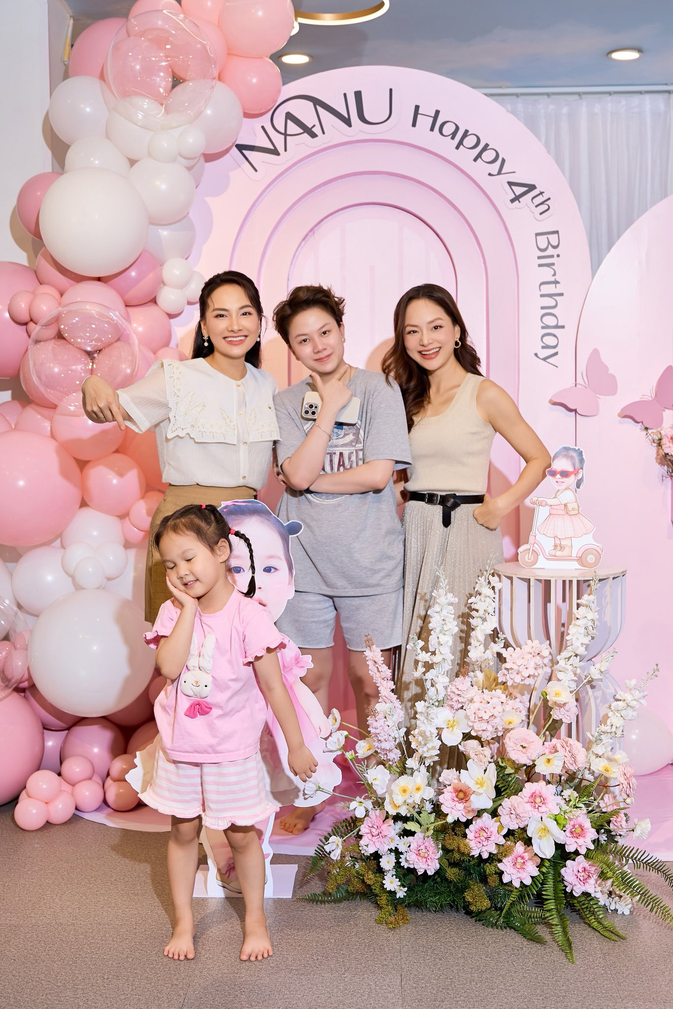 Con gái 4 tuổi của Bảo Thanh gây chú ý với bộ đồ đơn giản trong lần đầu tổ chức sinh nhật- Ảnh 9.