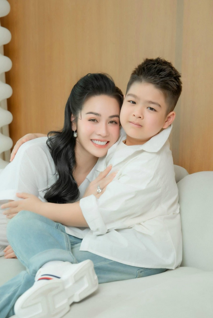 1736391941 9666 nhat kim anh width1365height2048