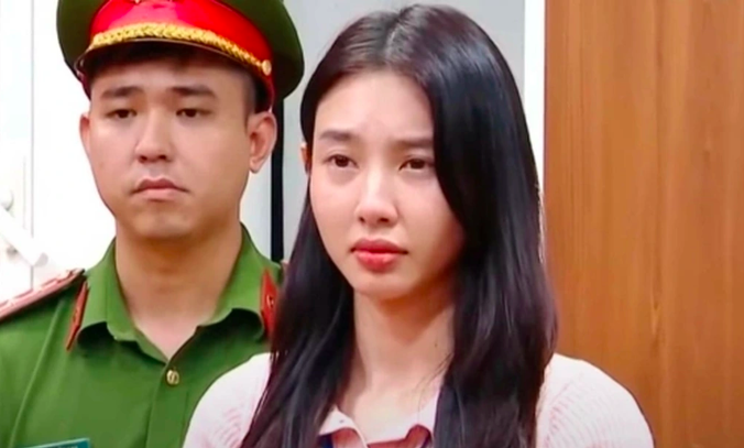 Hoa hậu Nguyễn Thúc Thùy Tiên bị khởi tố, bắt giam với cáo buộc có sai phạm về kẹo Kera trong vụ án liên quan Hằng Du Mục, Quang Linh Vlogs.