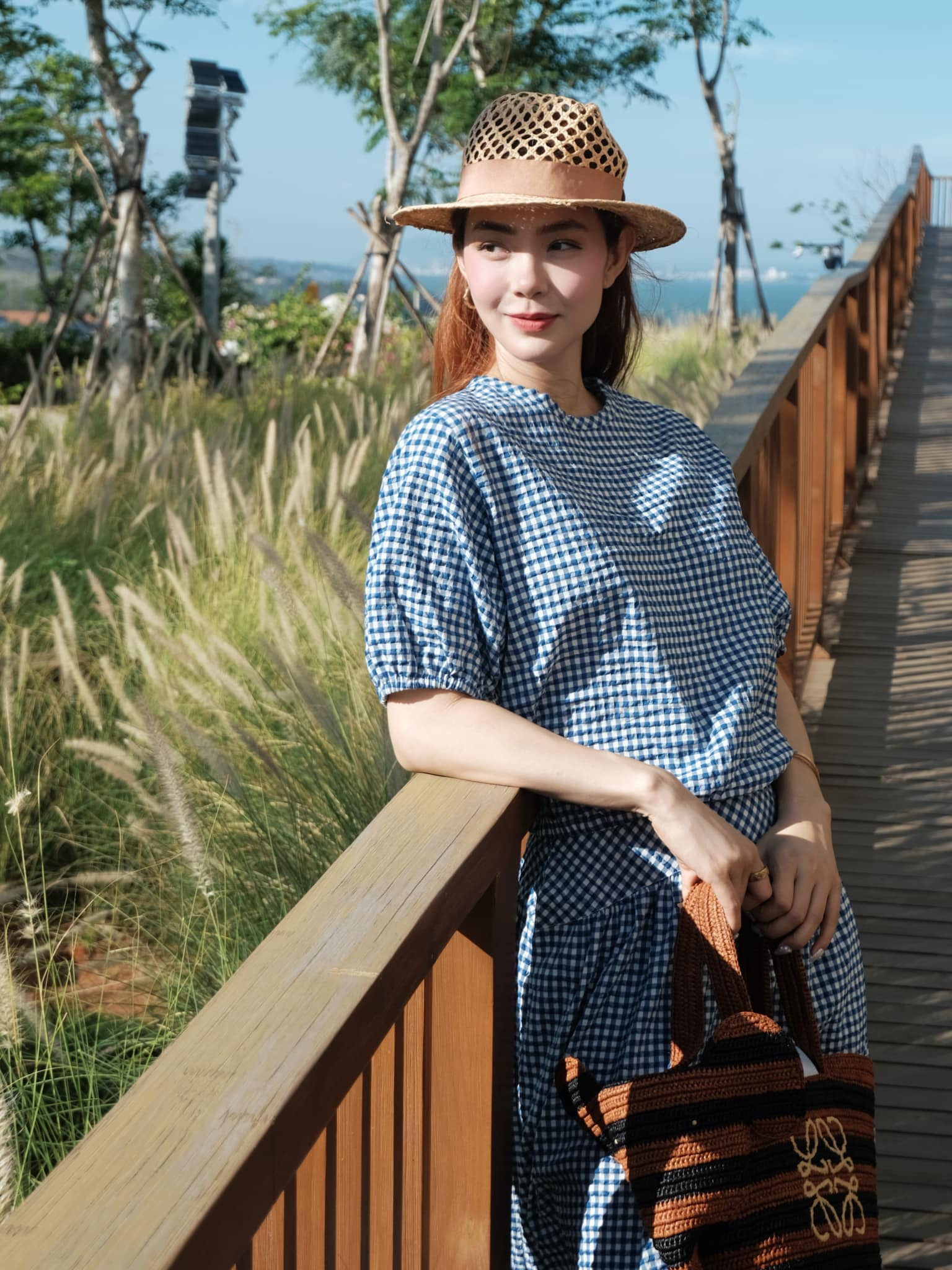 Minh Hằng chào hè bằng loạt ảnh nóng bỏng, minh chứng 'gái một con trông mòn con mắt'- Ảnh 7.