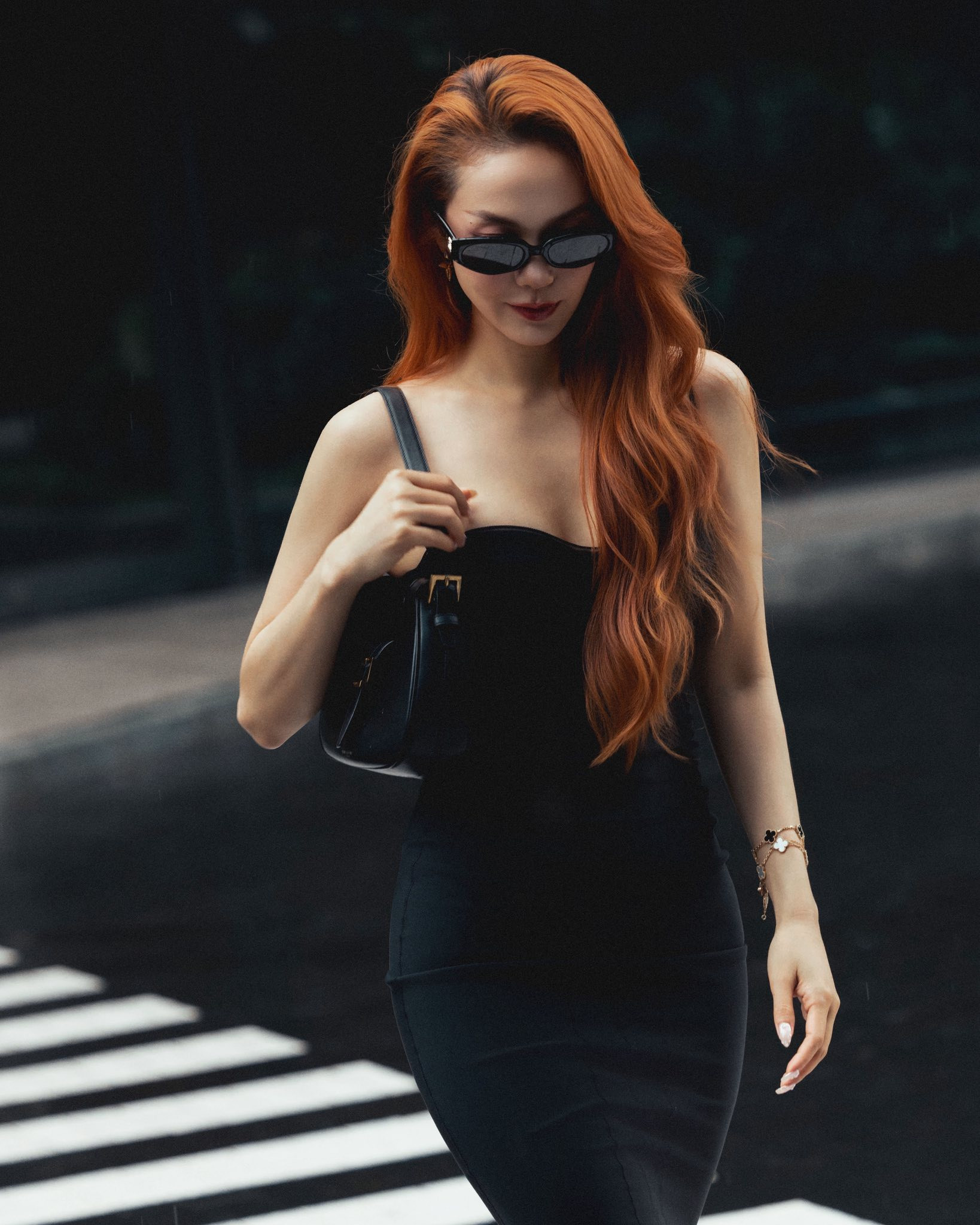 Minh Hằng chào hè bằng loạt ảnh nóng bỏng, minh chứng 'gái một con trông mòn con mắt'- Ảnh 9.