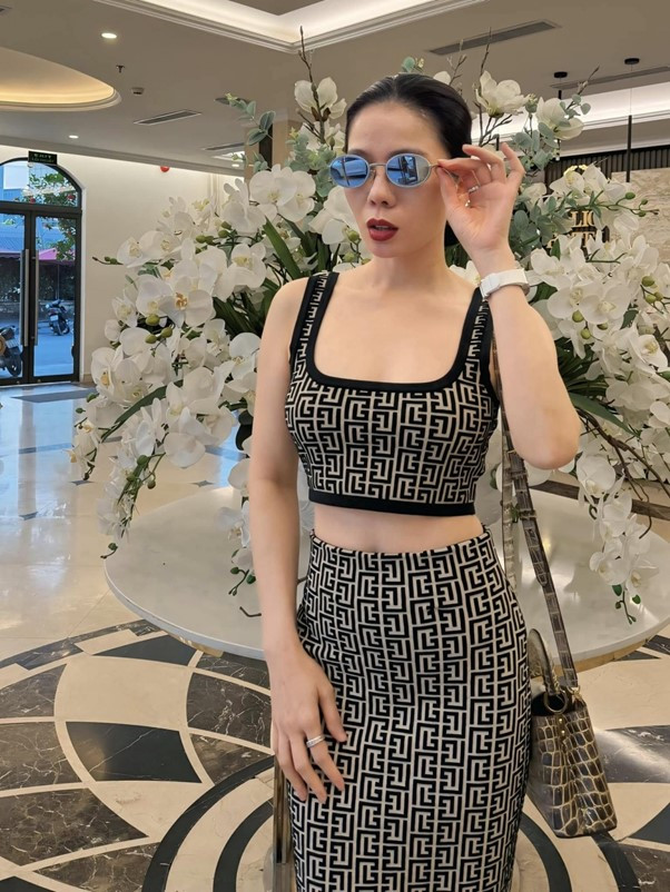 Vóc dáng mảnh mai quyến rũ của Lệ Quyên ở tuổi 44- Ảnh 8.