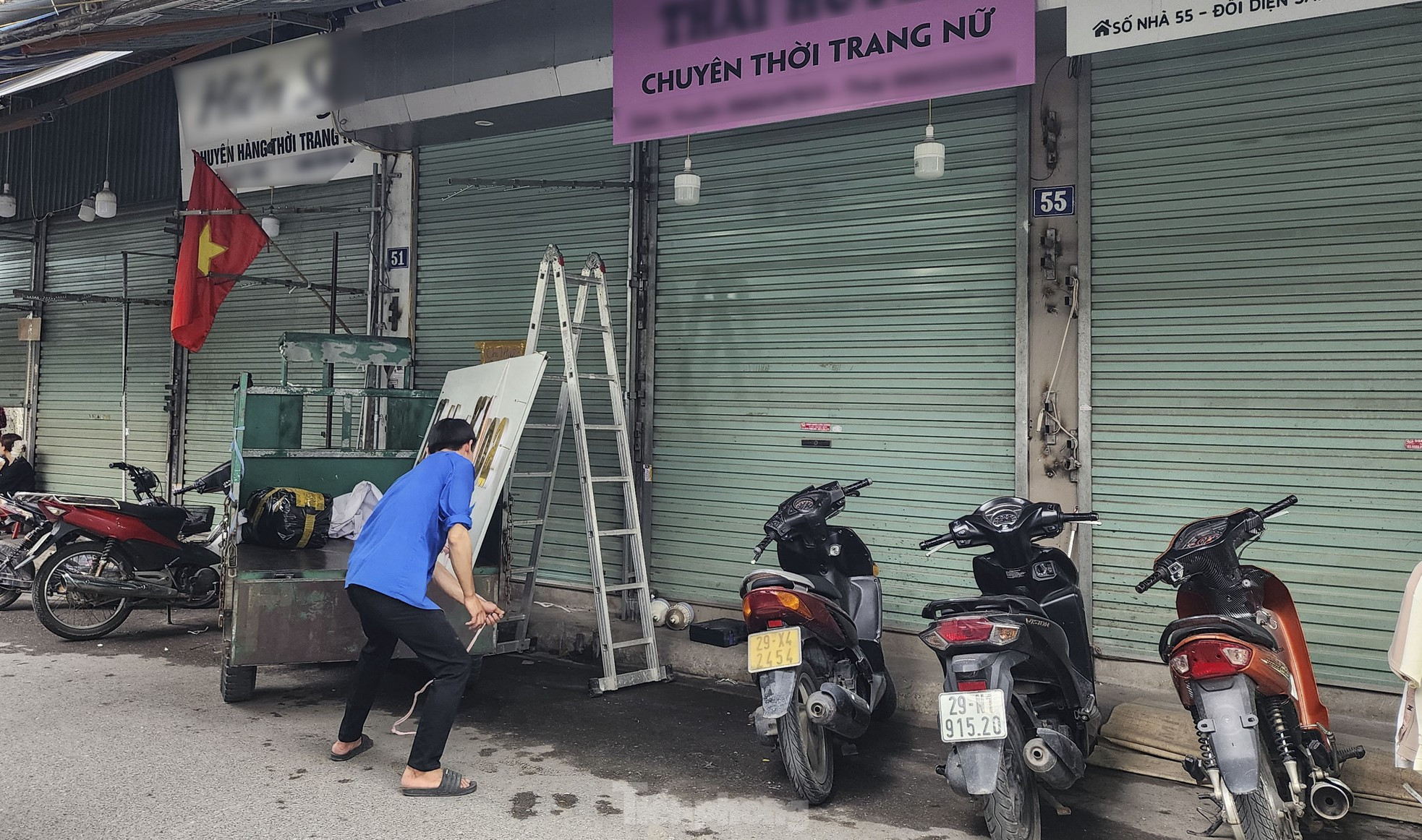 Cảnh khó tin tại thủ phủ thời trang lớn nhất miền Bắc ảnh 6