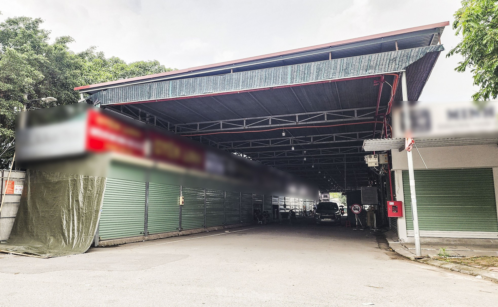 Cảnh khó tin tại thủ phủ thời trang lớn nhất miền Bắc ảnh 11