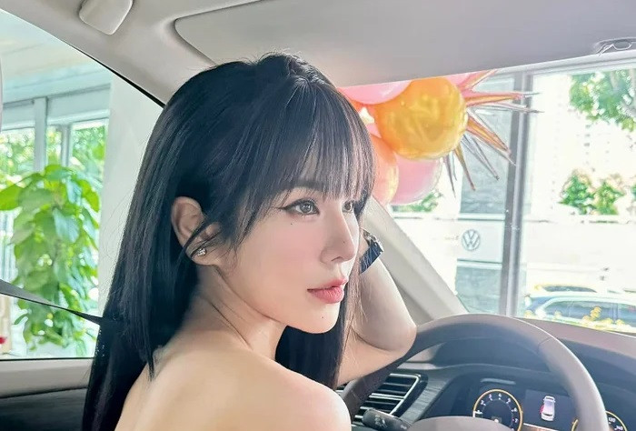 Ở tuổi 35, nhan sắc của Diệp Lâm Anh được khen ngợi ngày càng thăng hạng.