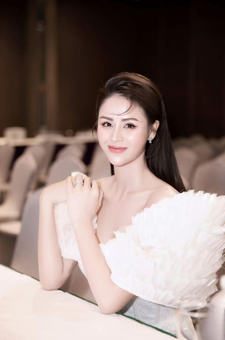 Nữ diễn viên cho biết cô cân nhắc việc đóng những vai nhạy cảm vì sợ con trai sẽ tổn thương.