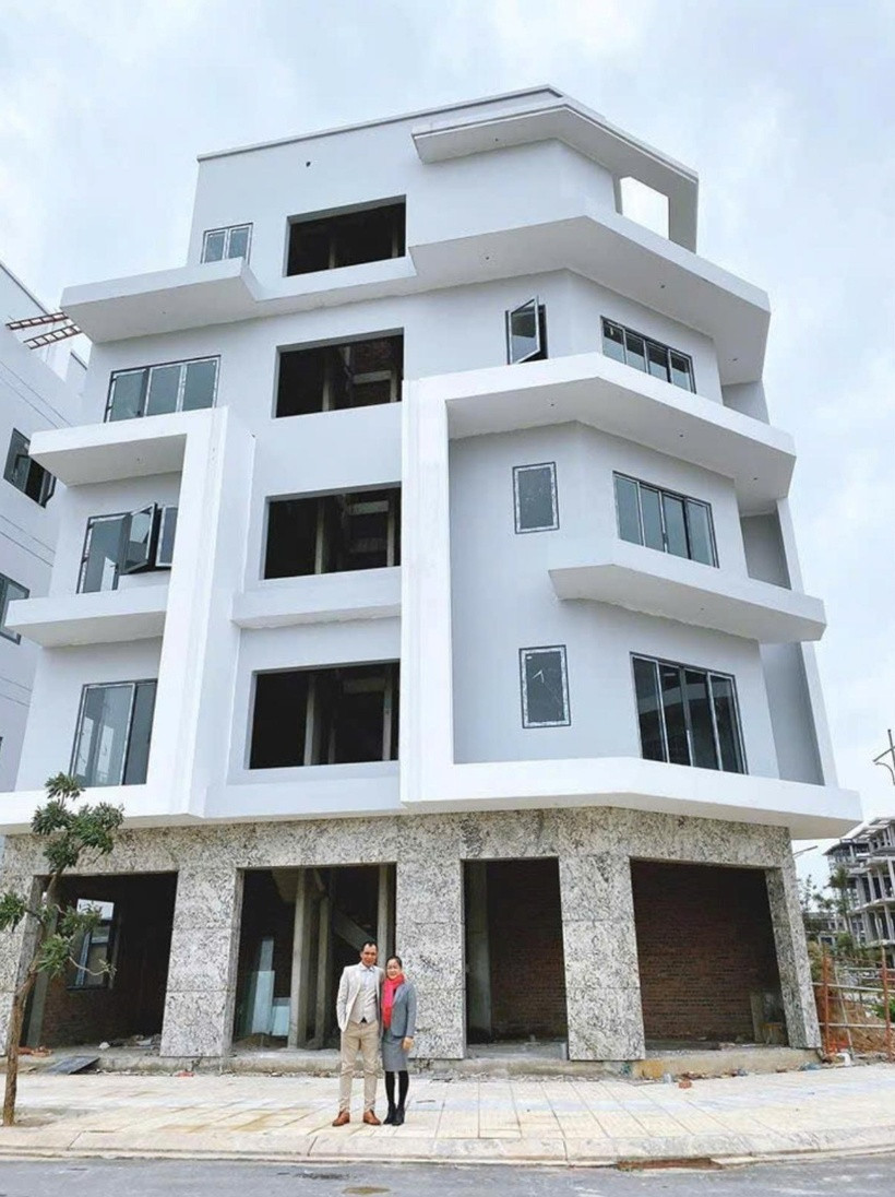 co ngoi trieu do cua sao viet ngam biet thu hoanh trang hoa minzy xay tang bo me o bac ninh 8f676db7acce490d92e3e1410920 1100