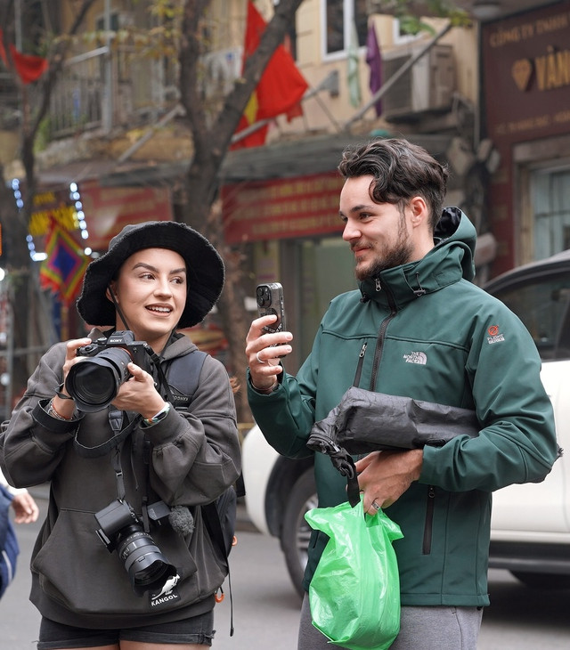 Khách Tây trải nghiệm 1 thứ ở Hoàng thành, nhận xét: