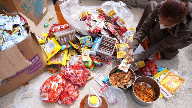 Khánh Hòa tiêu hủy 850.000 con tôm hùm giống nhập lậu, trị giá 34 tỷ đồng- Ảnh 3.