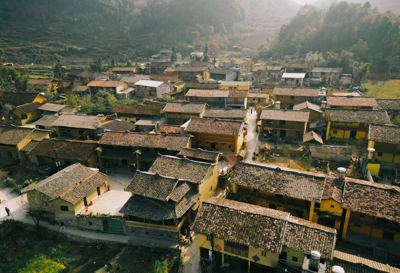 Làng Lô Lô Chải