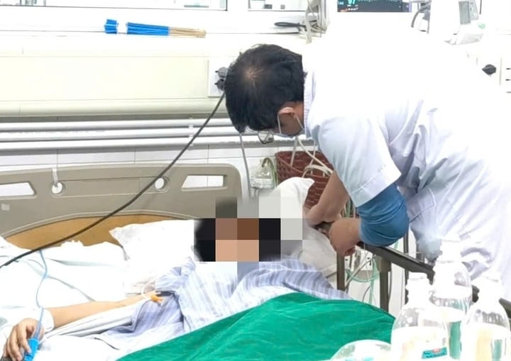Sức khỏe bệnh nhân ổn định, có thể ăn uống và đi lại bình thường. (Ảnh: Thanh Đặng)
