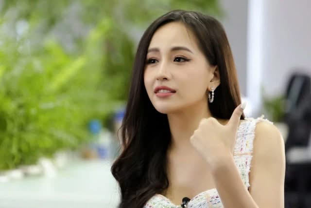 Hoa hậu Mai Phương Thuý khó thở khi đang ăn lẩu, phải nhập viện cấp cứu - Ảnh 2.