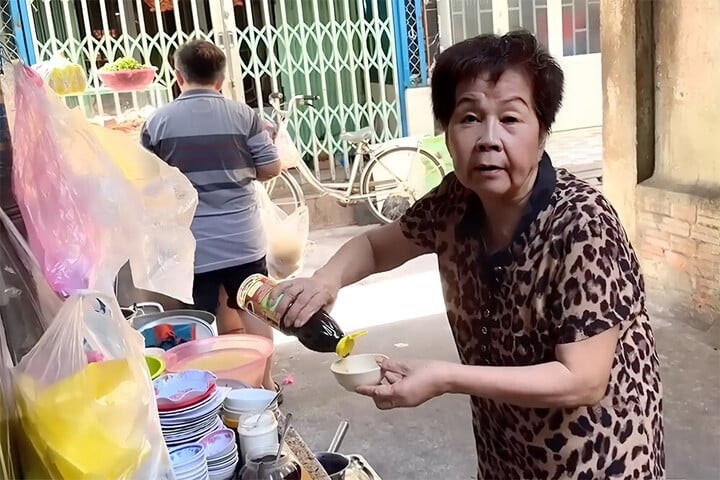Nữ nghệ sĩ đóng vở cải lương kinh điển giờ đi bán hủ tiếu mưu sinh ở tuổi U80 - 2