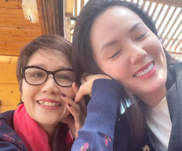 Mẹ ruột ca sĩ Phương Linh - 'bóng hồng' trên sân khấu một thời của Hà Anh Tuấn tuổi 63 khỏe mạnh, vóc dáng 'hack' tuổi- Ảnh 4.