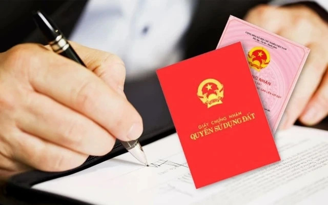 me vo doi lai nha sau khi da sang ten cho vo toi hinh anh 1